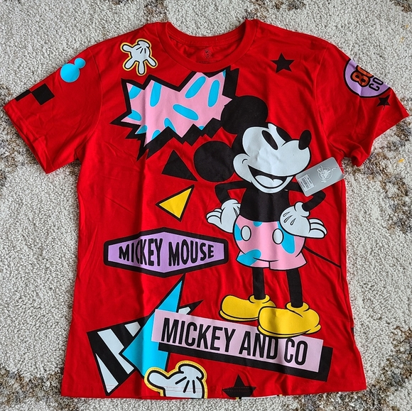 NWT Disney T-Shirt - Picture 1 of 3